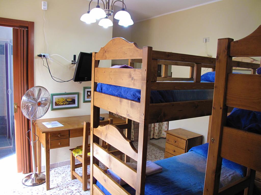 Diving Center Punta Stilo Apartment Phòng bức ảnh
